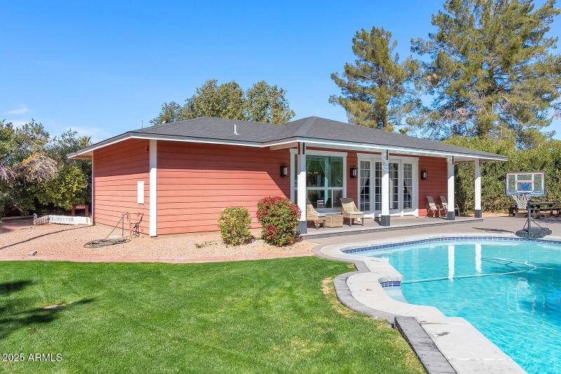 52_12140_N_76th_Ct__52_mls