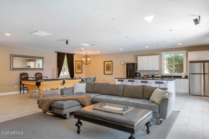 61_12140_N_76th_Ct__61_mls