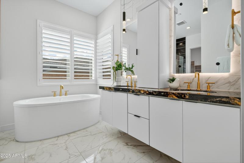 24-print-028_A7404312