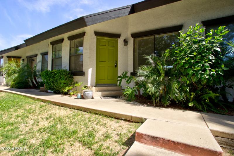 2215 W Agusta ave phx 103-6