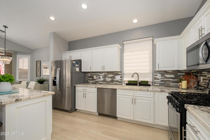 pic-14 Ingleside kitchen
