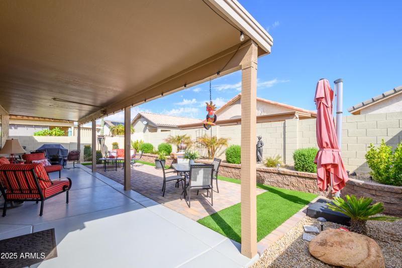 pic-26 Ingleside backyard