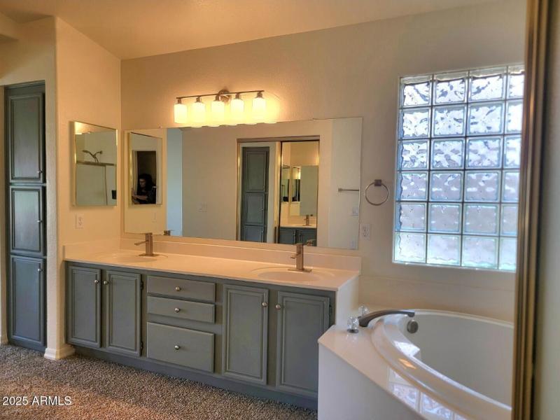 Screenshot_20250913_081613_Gallery