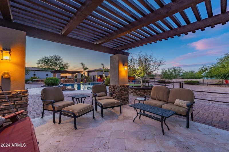 141-web-or-mls-Hombre-twilight-20