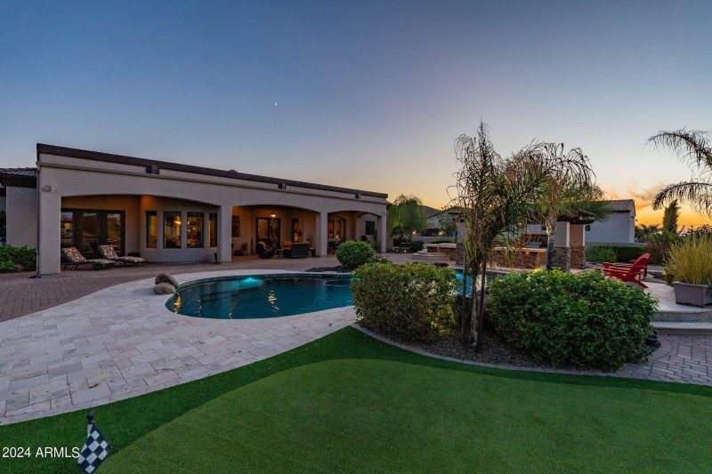 143-web-or-mls-Hombre-twilight-22