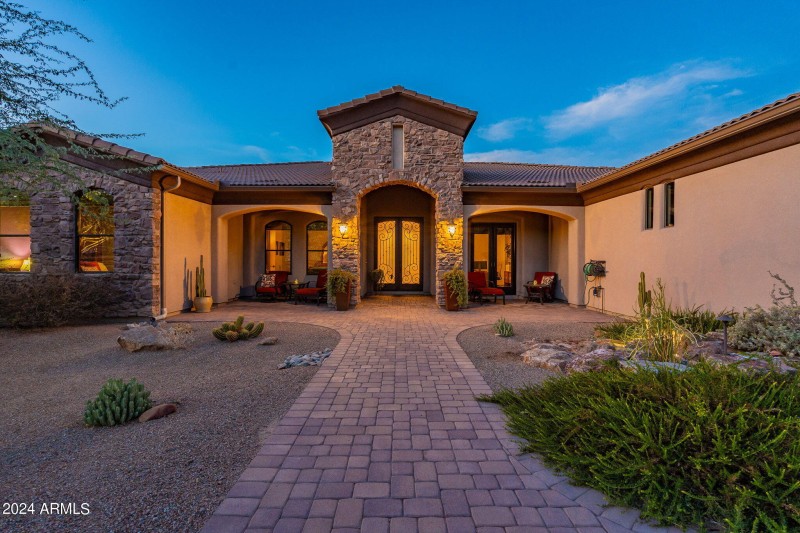 158-web-or-mls-Hombre-twilight-37