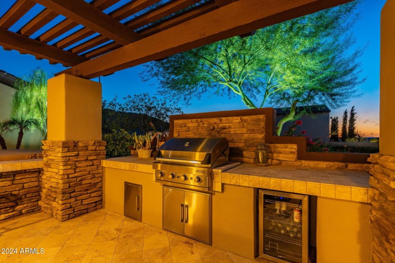 179-web-or-mls-Hombre-twilight-58