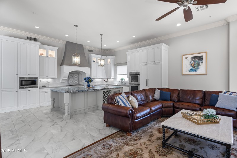 Family Room | Kitchen