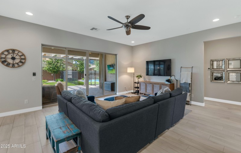 Comfortable Space in LR