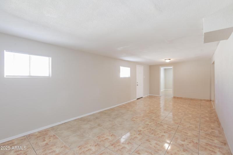 004-photo-living-room-10272350