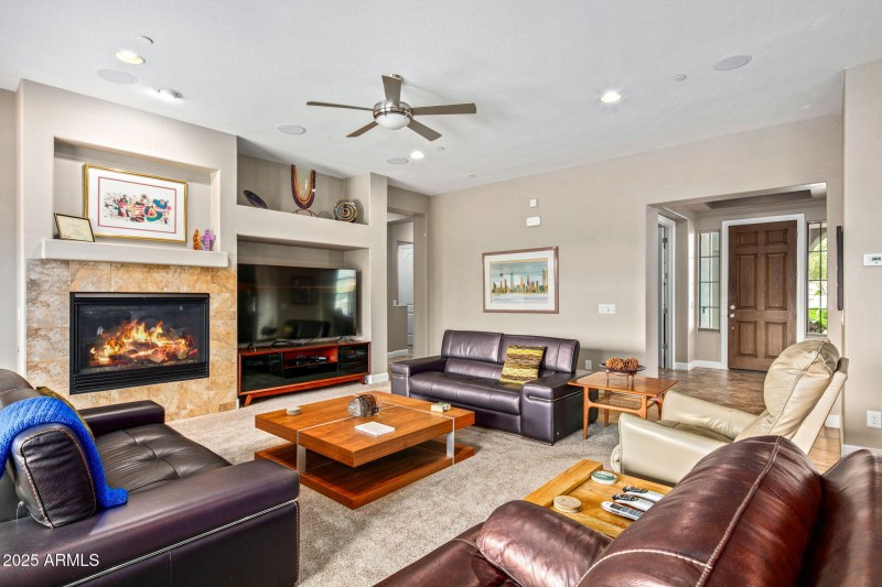 013_Living Room Details