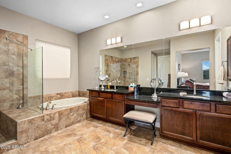 025_Primary Bath Vanities