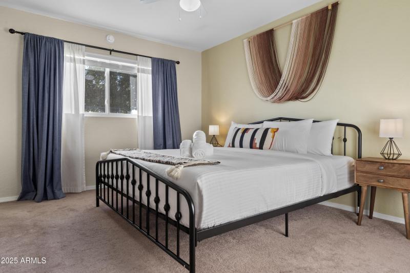 16_8655_E_Monte_Vista_Dr__16