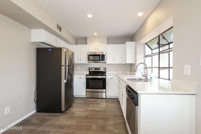 005-photo-kitchen-7015371