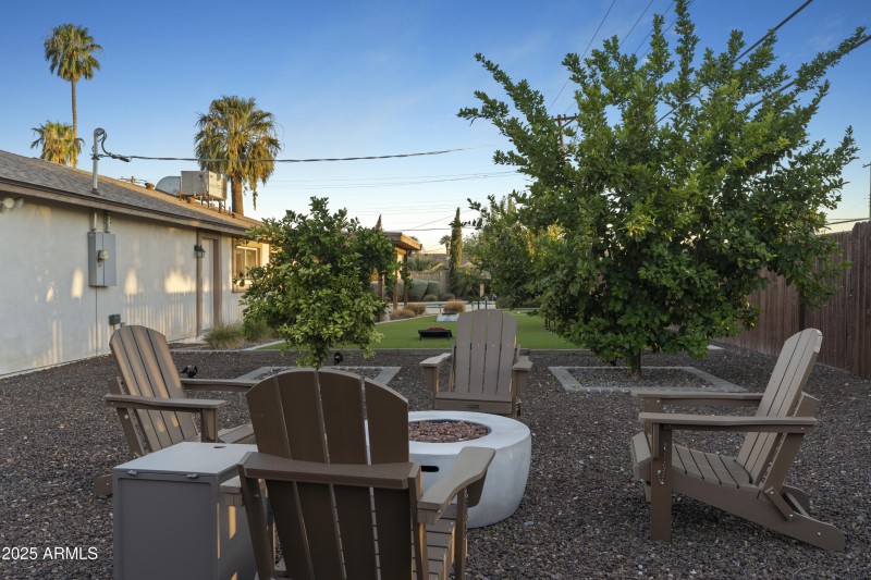 40_8655_E_Monte_Vista_Dr__39