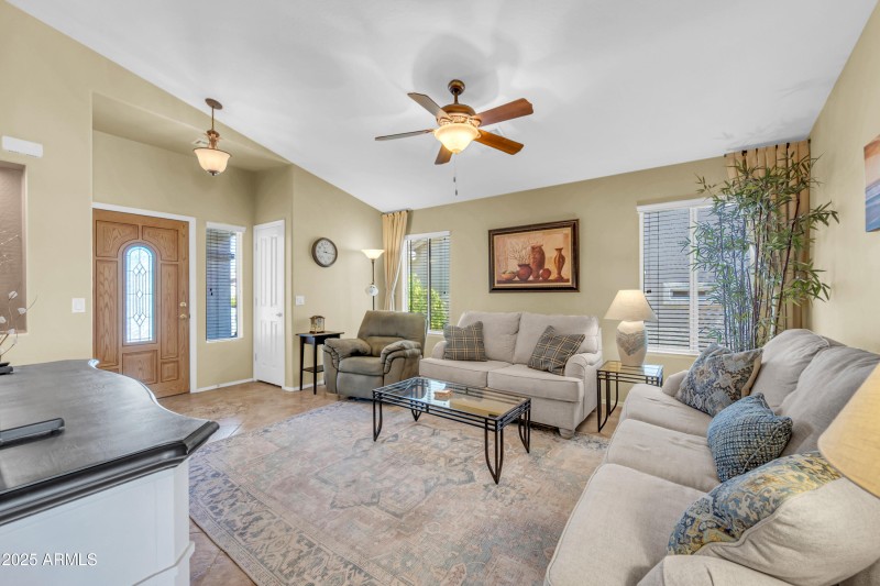 2431 E Hancock Trl-3