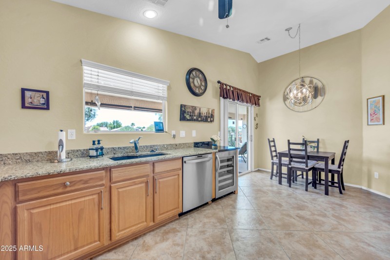 2431 E Hancock Trl-8