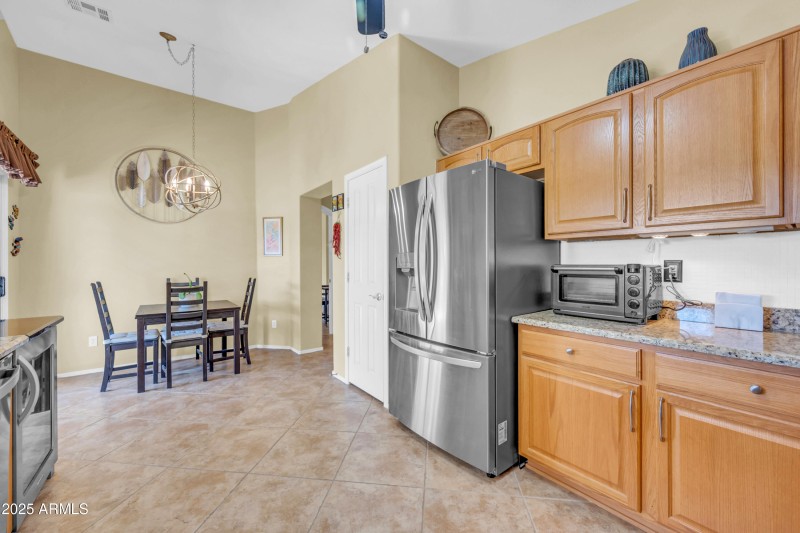 2431 E Hancock Trl-9