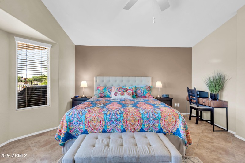 2431 E Hancock Trl-22