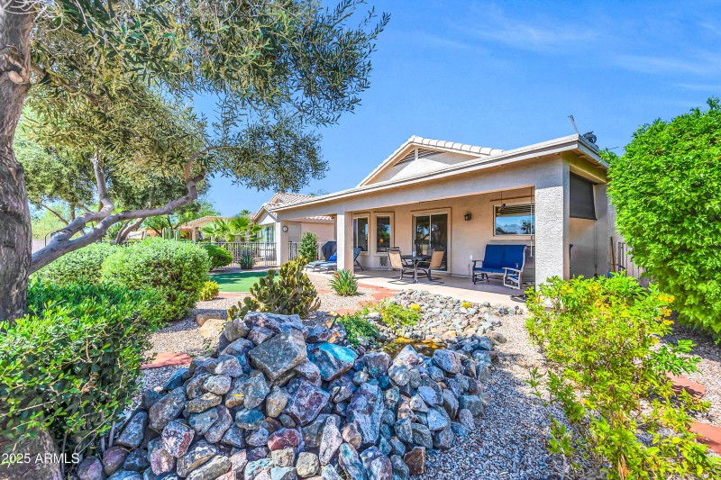 2431 E Hancock Trl-32