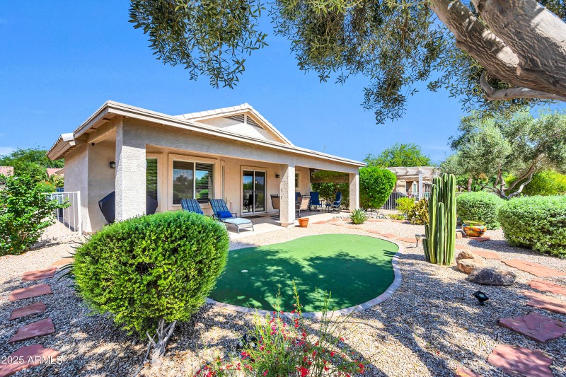 2431 E Hancock Trl-34