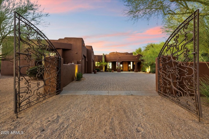 04-Gated Entry