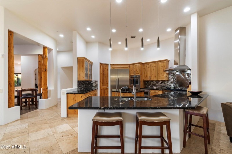 12-Eat in Kitchen