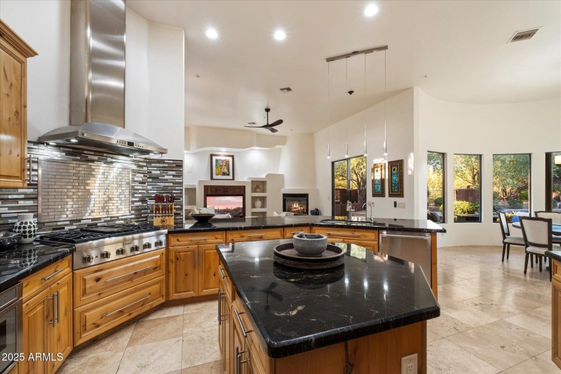 13-Kitchen