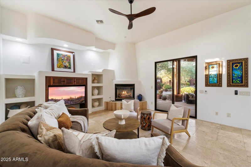 18-Family Room
