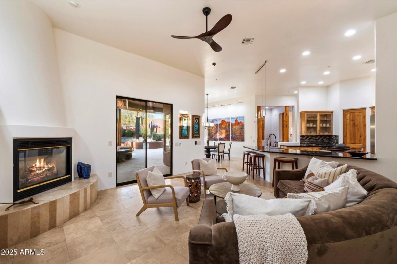 19-Family Room