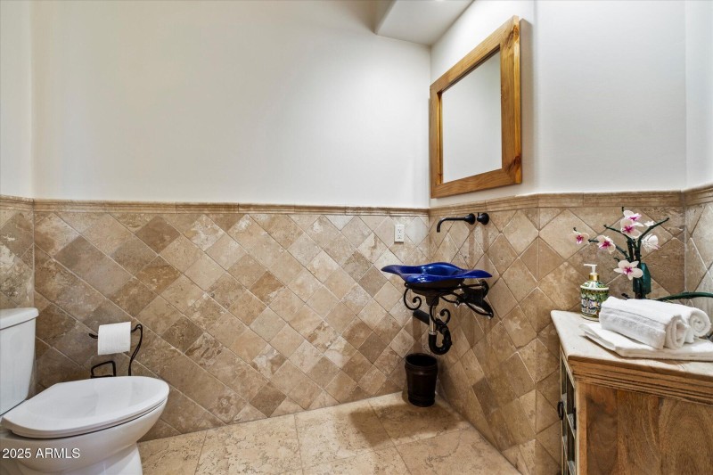 22-Powder Room
