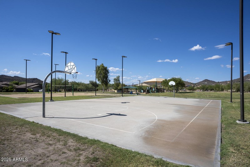 via_de_pedro_miguel_neighborhood_04