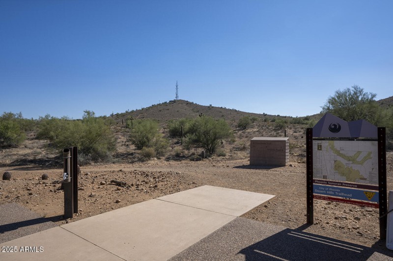 via_de_pedro_miguel_neighborhood_10