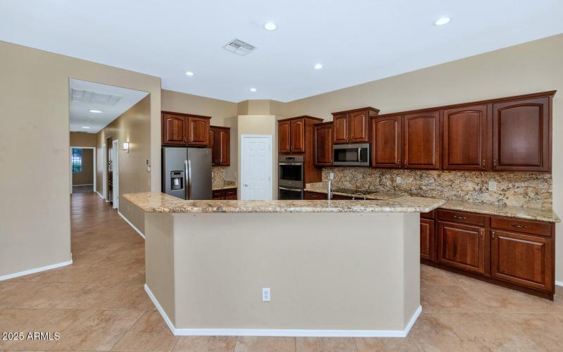 17651 W Ironwood-007-004-1500x939