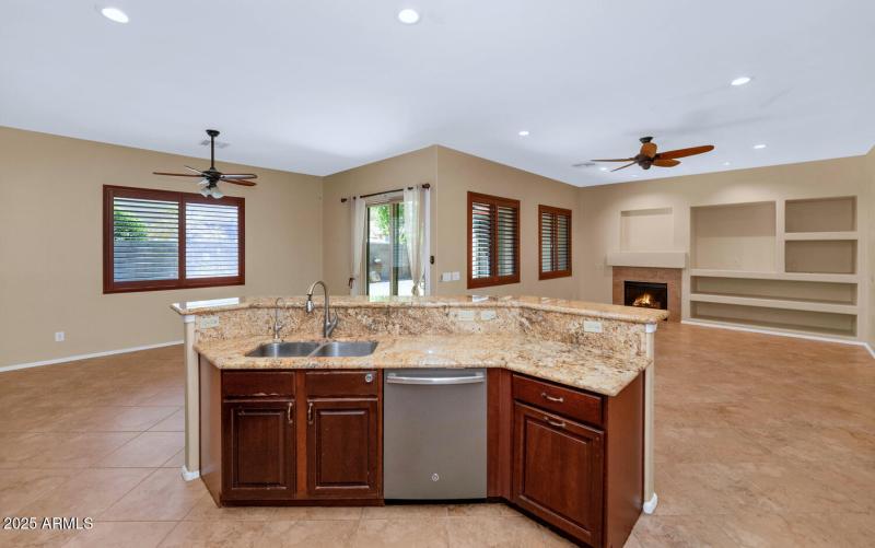 17651 W Ironwood-009-015-1500x941