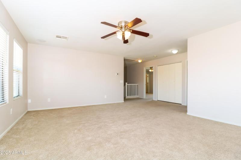 012-photo-master-bedroom-8343351