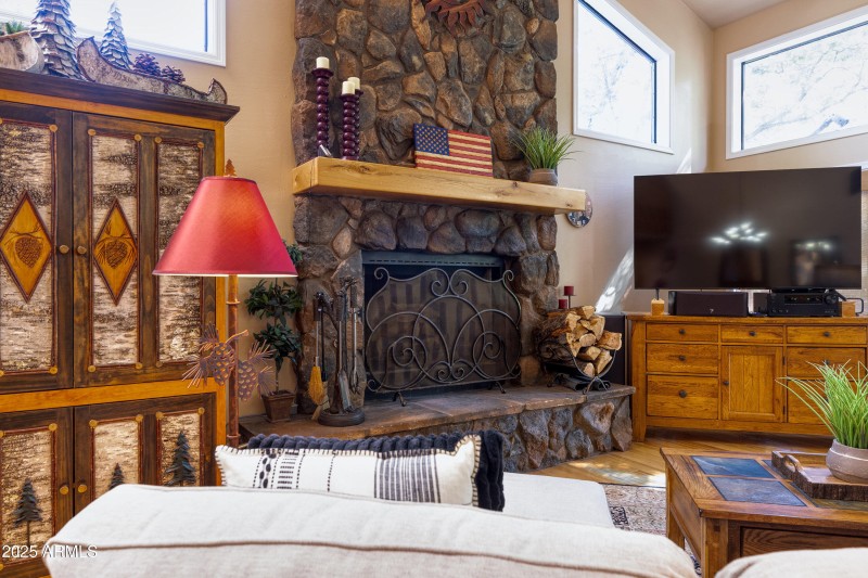 016_photo16_3723_crown_dancer_dr._pt_kar