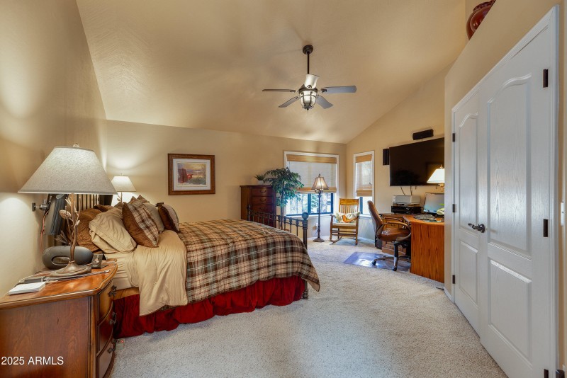 034_photo34_3723_crown_dancer_dr._pt_kar