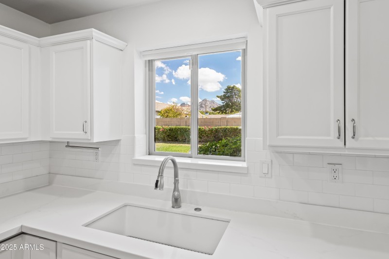 Kitchen with views of Piestewa Peak