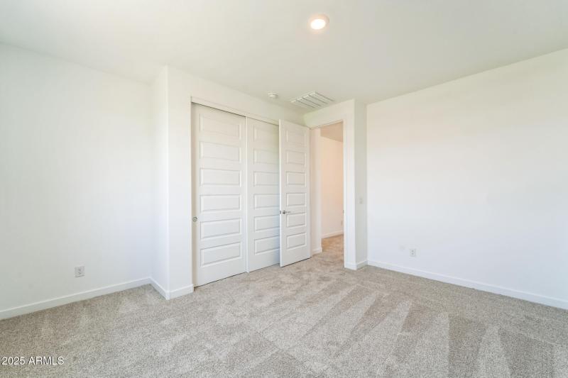 39_10103_E_Ulysses_Ave_Mesa_AZ_85212_USA