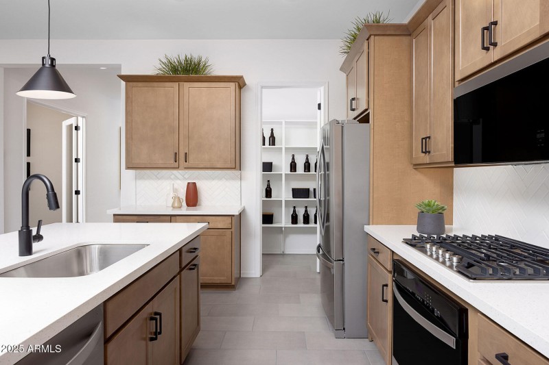 PHX_Tyler Ranch_Cobalt_Model Home_Kitche