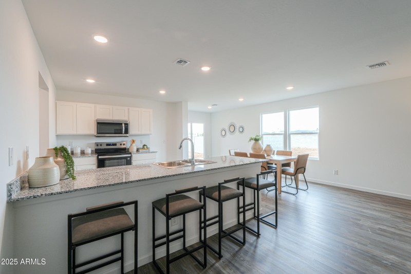 Model Kitchen and Dining (2)