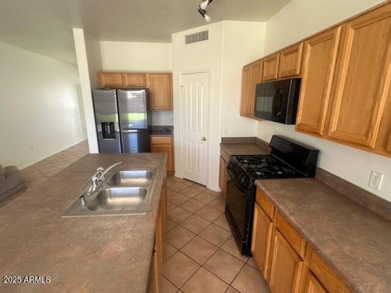 5c421a1af2e452af7aa0fdd0cf324051940f1ee3