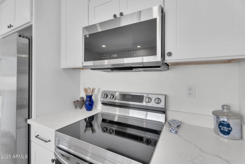 17-web-or-mls-4727 E Euclid Ave -19