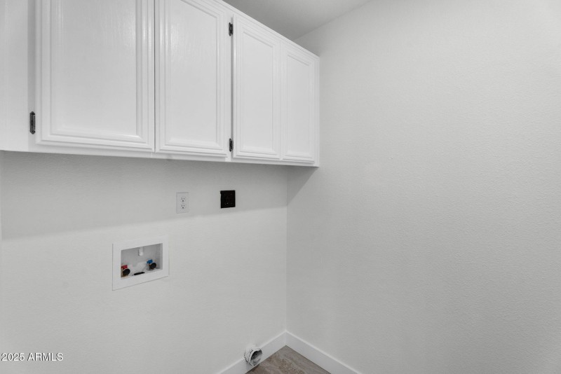 39-web-or-mls-4727 E Euclid Ave -39