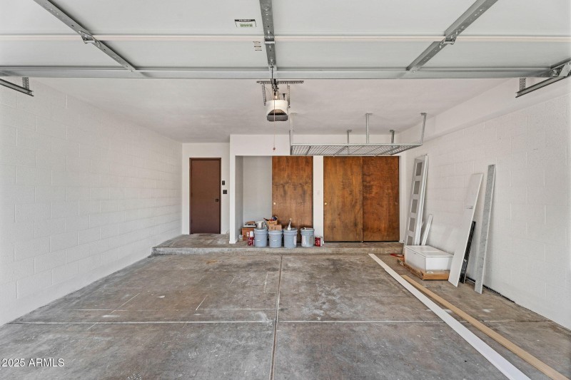 40-web-or-mls-4727 E Euclid Ave -40