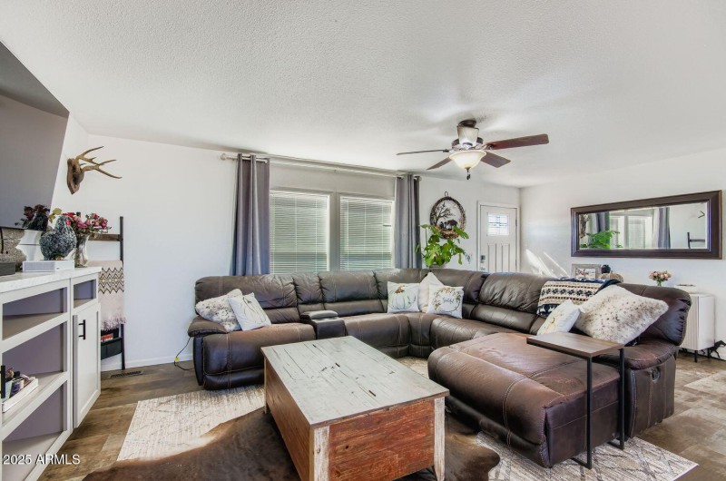 32807 N 225th Ave - Web Quality - 008 -