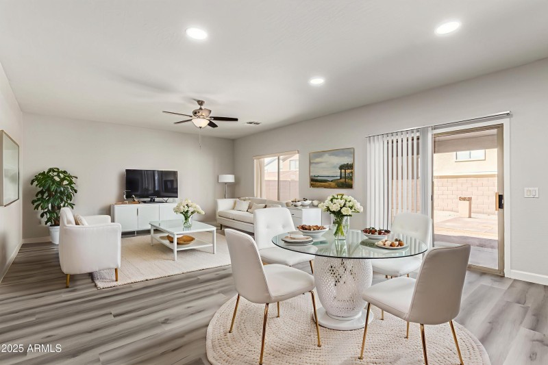 16-Meadowbrook - Dining Room - Scandinav