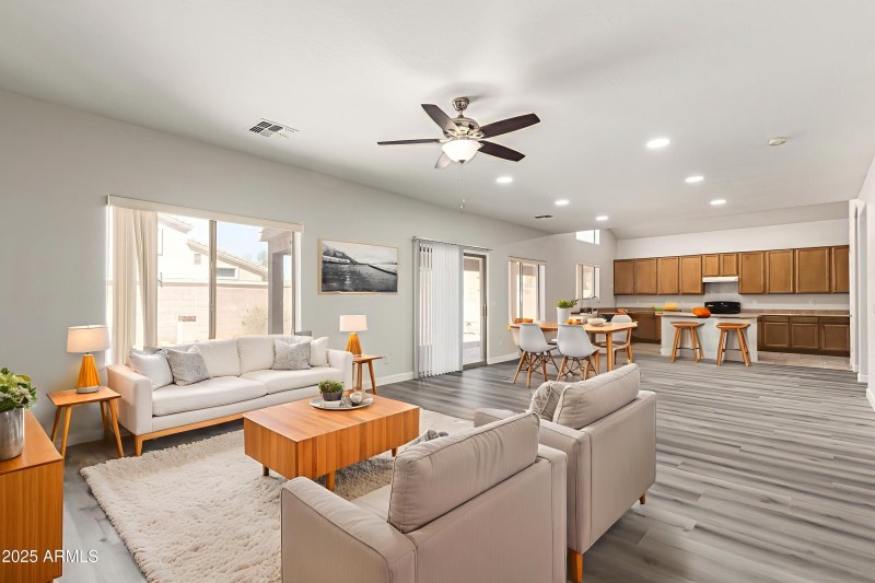 18-Meadowbrook - Kitchen - Scandinavian