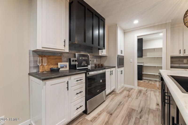 ATMOS Kitchen 8 Pantry